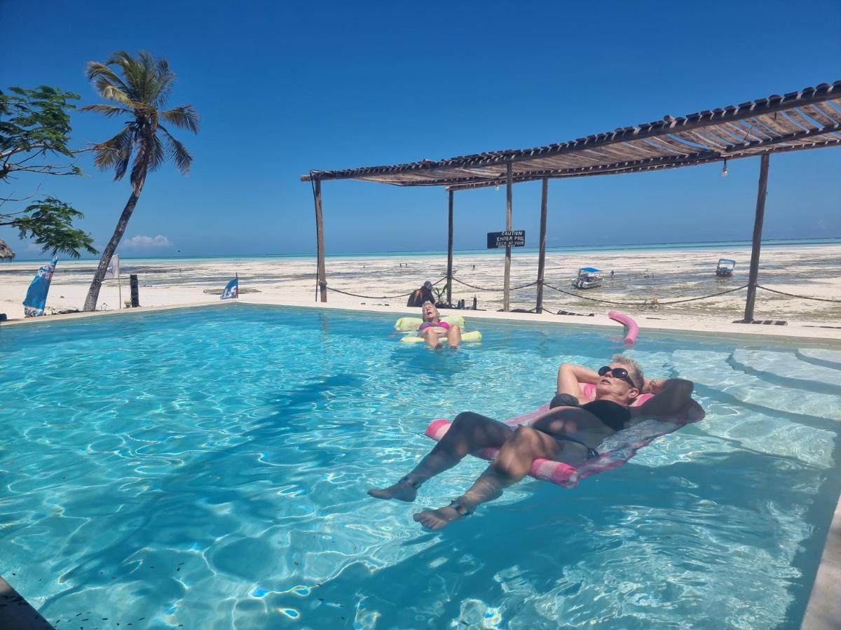 Red Monkey Beach Lodge جامبياني المظهر الخارجي الصورة