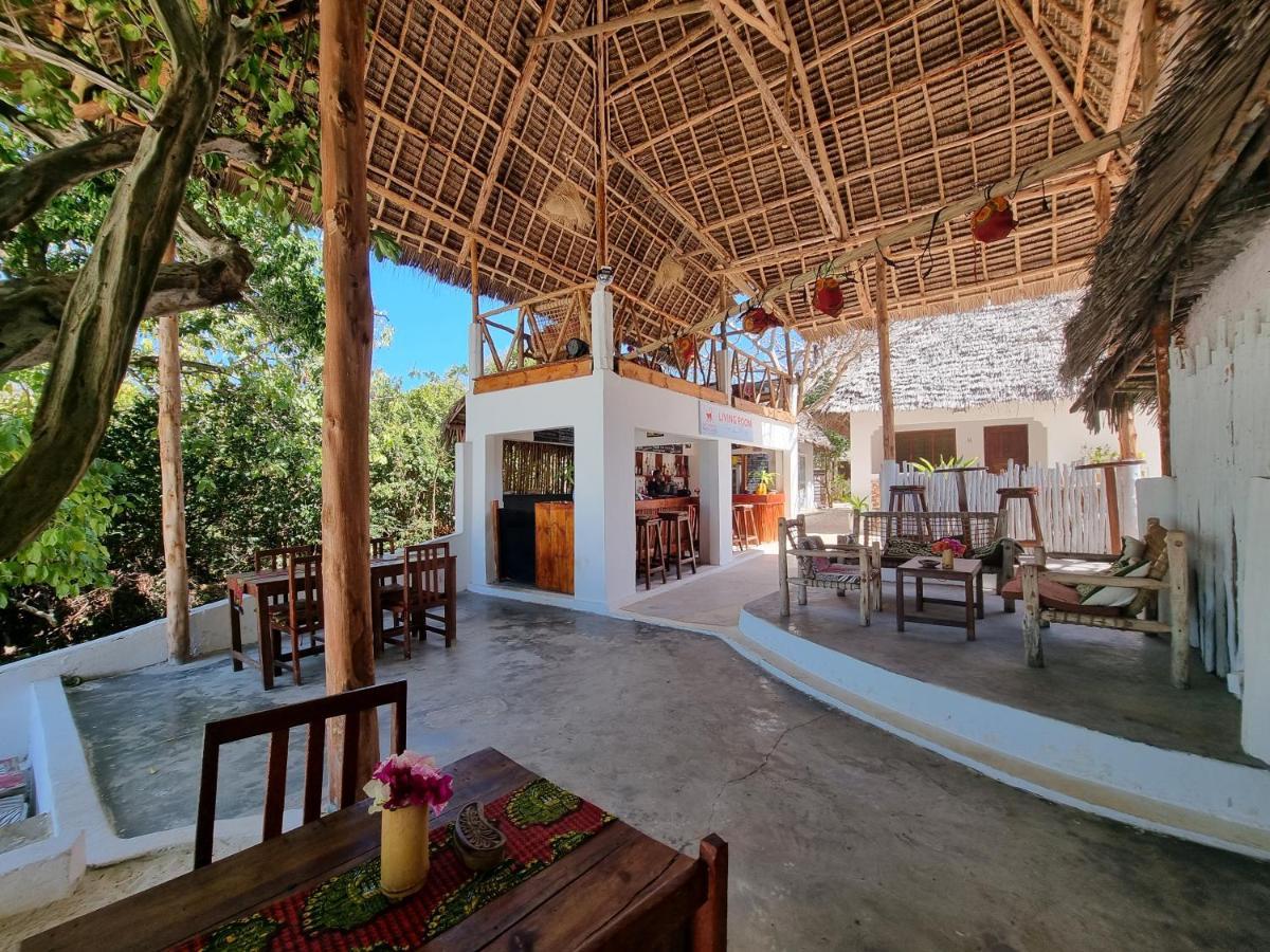 Red Monkey Beach Lodge جامبياني المظهر الخارجي الصورة