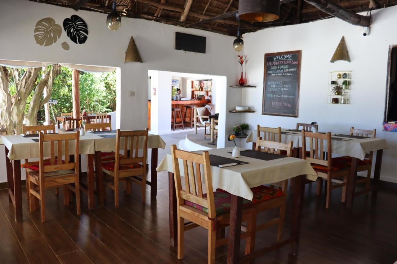Red Monkey Beach Lodge جامبياني المظهر الخارجي الصورة