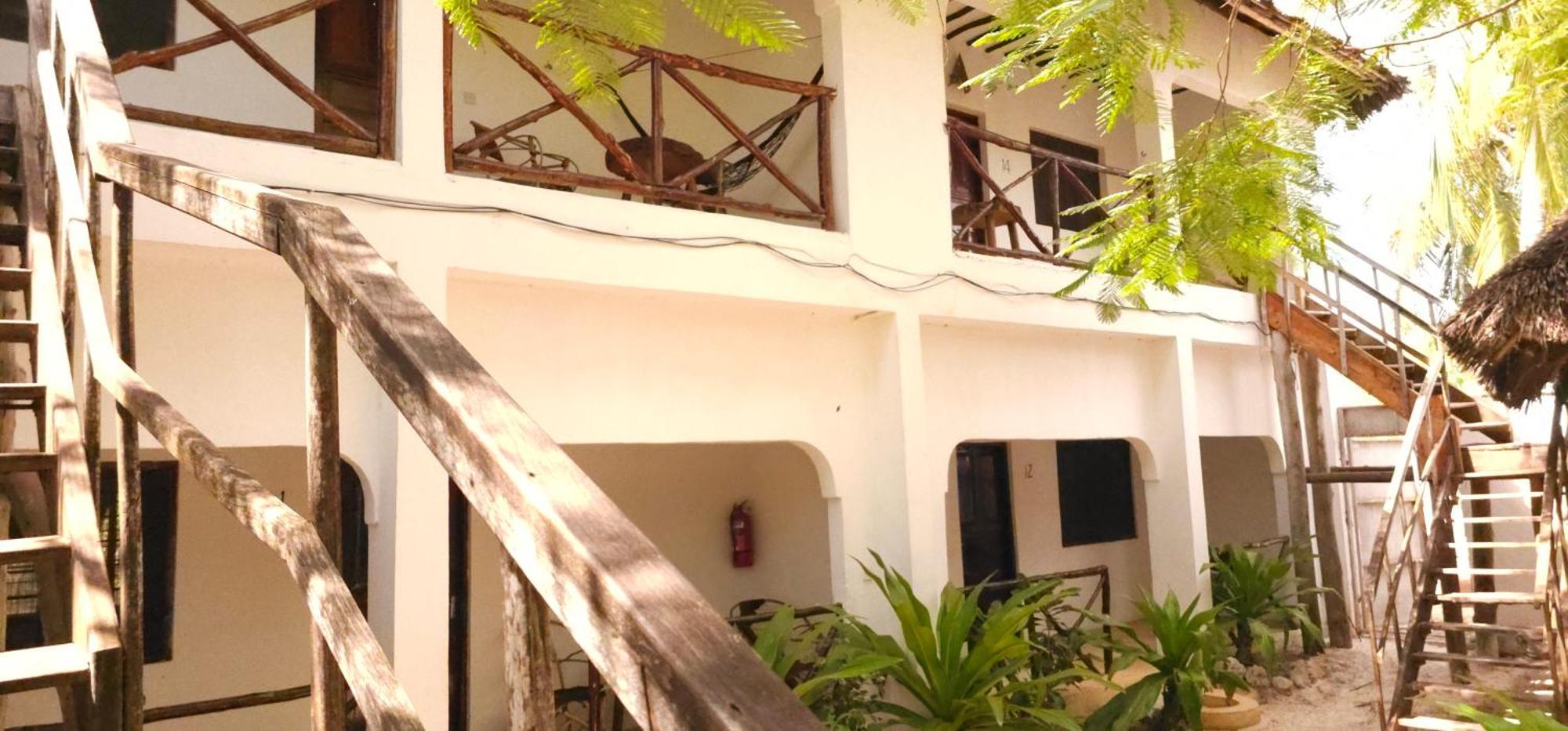 Red Monkey Beach Lodge جامبياني المظهر الخارجي الصورة