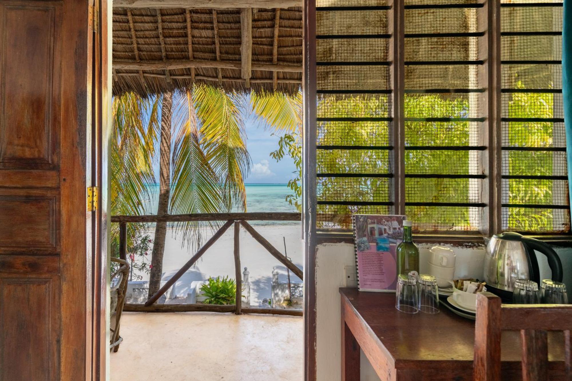 Red Monkey Beach Lodge جامبياني المظهر الخارجي الصورة