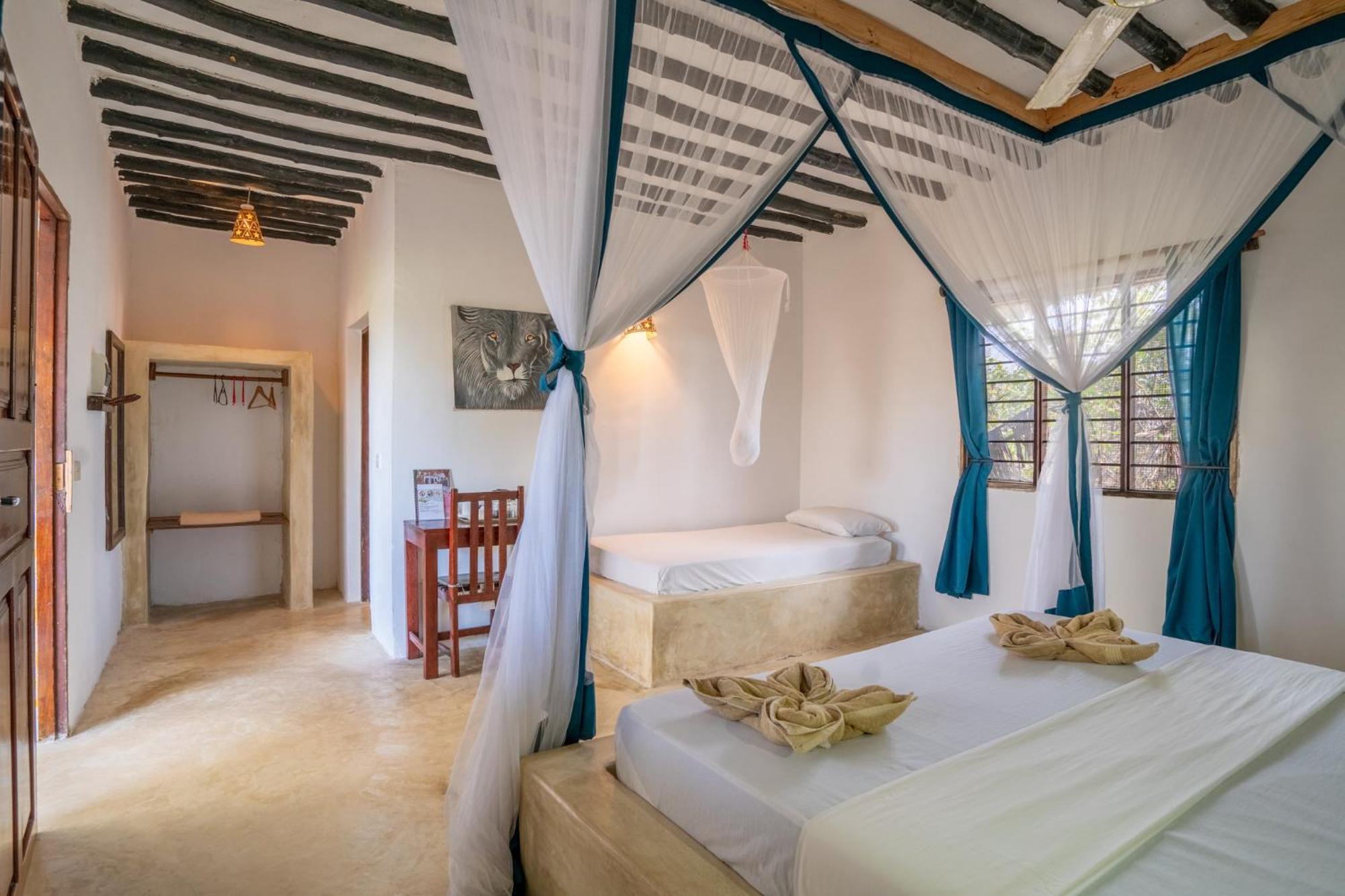Red Monkey Beach Lodge جامبياني المظهر الخارجي الصورة