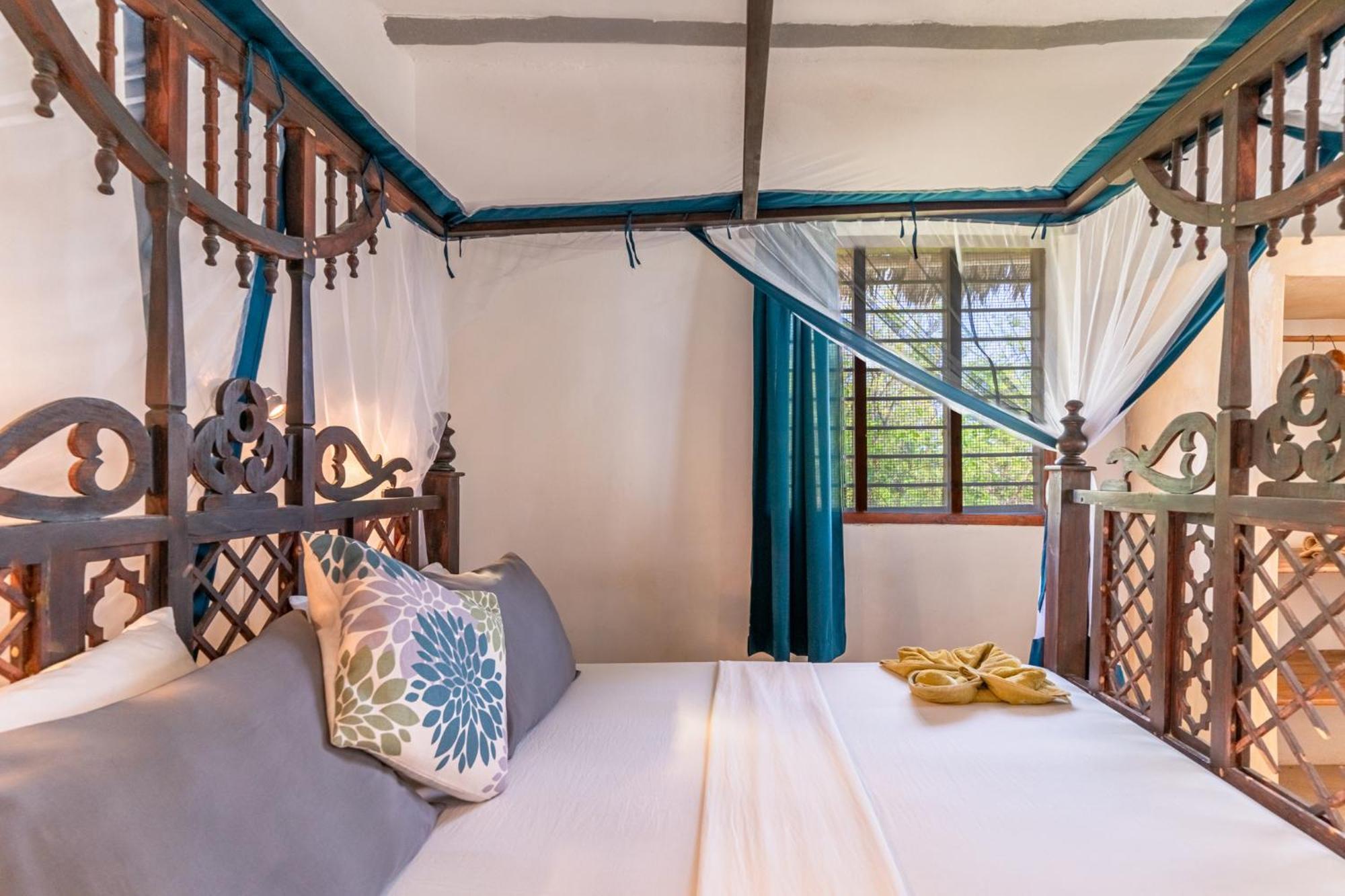 Red Monkey Beach Lodge جامبياني المظهر الخارجي الصورة
